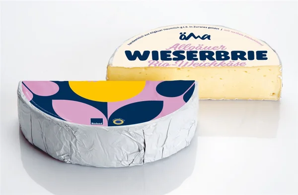 ÖMA Brie bio au lait de foin 2x +/- 1,5kg