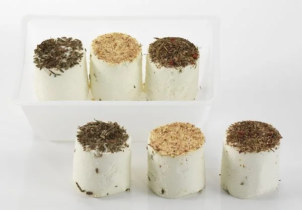 ÖMA MINI TONNELETS DE CHEVRE FRAIS AUX HERBES BIOLAND 750G